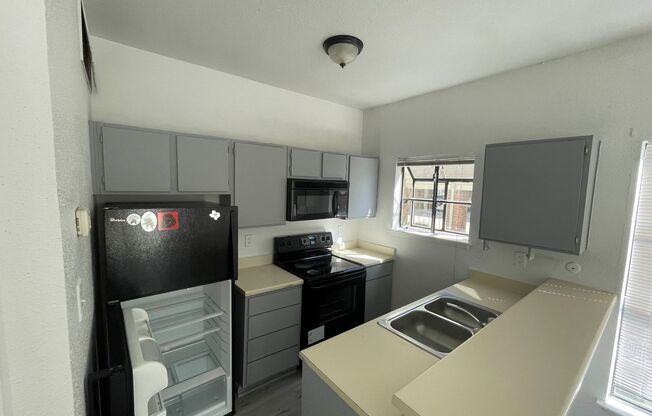 1 bed, 1 bath, 627 sqft, $1,150, Unit 131