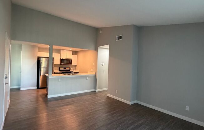 2 beds, 2 baths, 980 sqft, $2,675, Unit H218