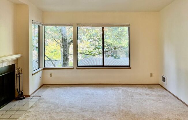 2 Bed / 2 Bath Downtown Bellevue condo $2,495/month