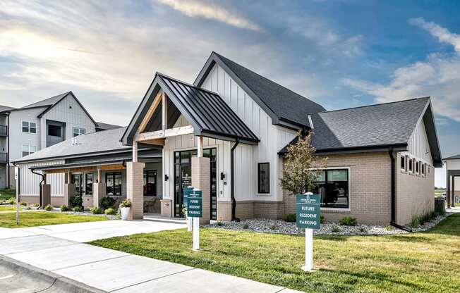 Elegant Exterior View at Tiburon Ridge, Omaha, NE