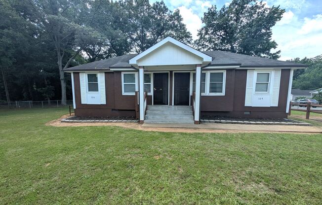 Minutes from Uptown/I-85/I-485!  100% Upgraded, 2 Bedroom!