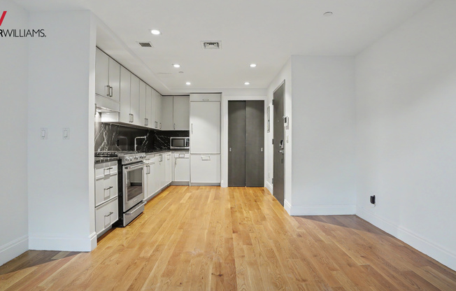 554 4 AVE