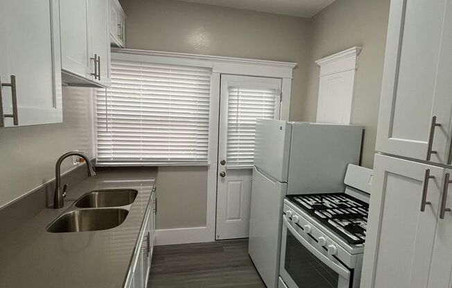 Studio, 1 bath, $1,365, Unit H