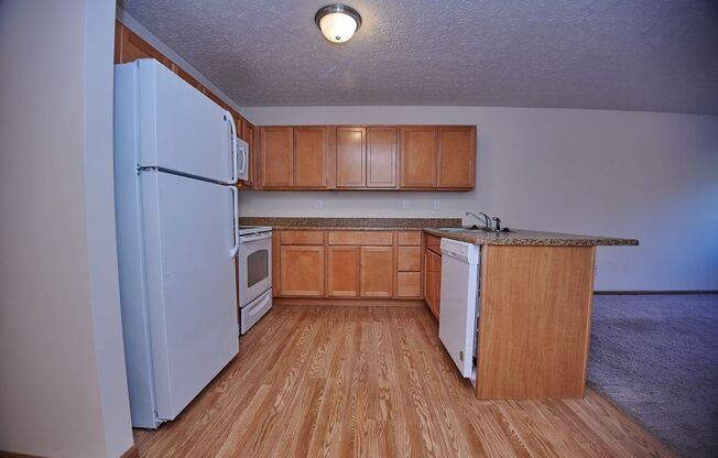 2 beds, 1.5 baths, 1,056 sqft, $1,235, Unit 58W