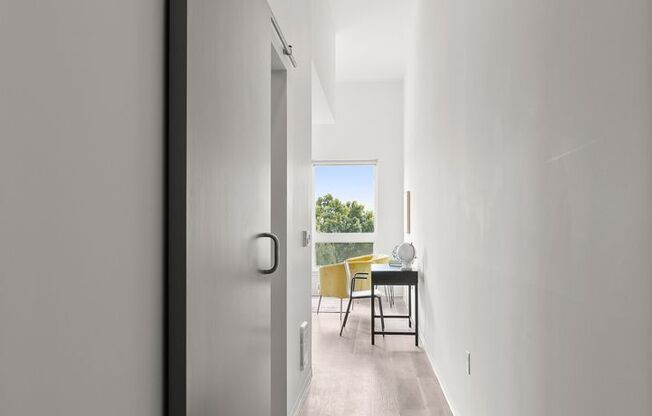 1 bed, 1 bath, 435 sqft, $1,350, Unit 612