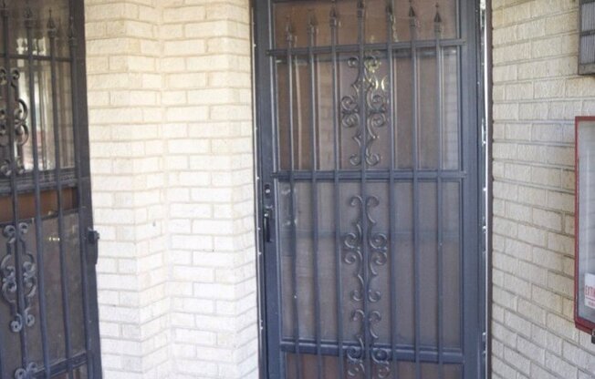 1 bed, 1 bath, $1,200