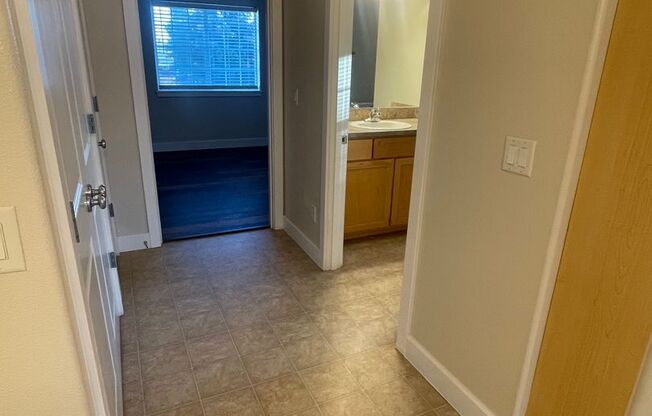 1 bed, 1 bath, $1,195