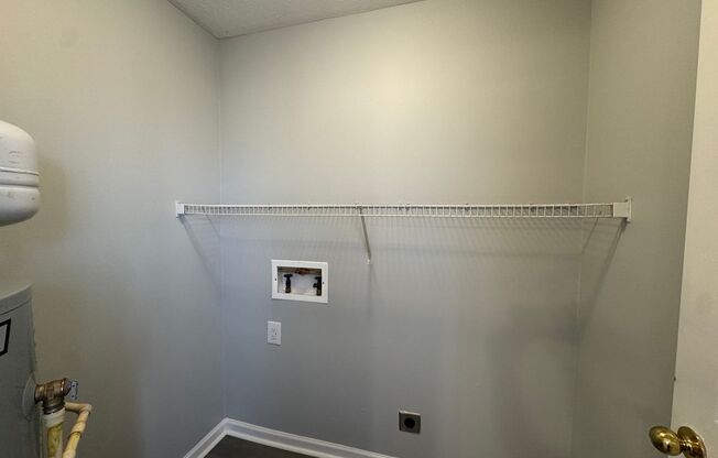 2 beds, 1 bath, 730 sqft, $775, Unit D32