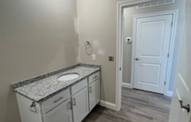 3 beds, 2 baths, 1,205 sqft, $1,300, Unit 218