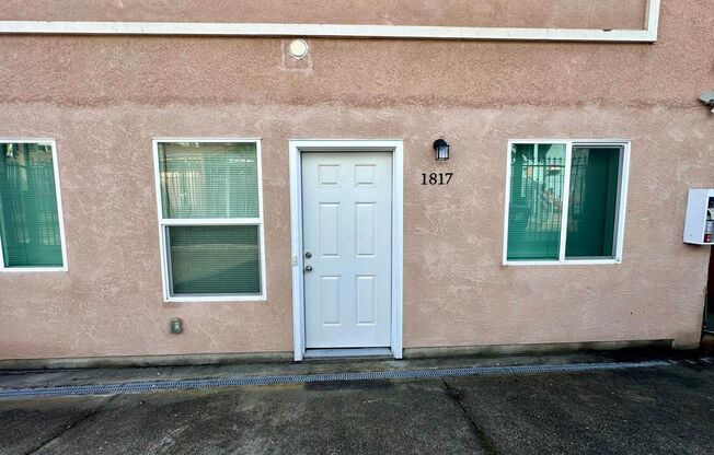 2 beds, 1 bath, 800 sqft, $1,995, Unit 1817 Foothill