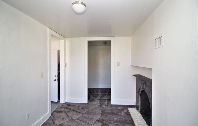 Studio, 1 bath, 15 sqft, $895, Unit #4