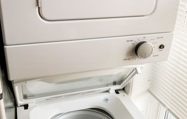 3 beds, 2 baths, 1,580 sqft, $4,400, Unit 2454-1F