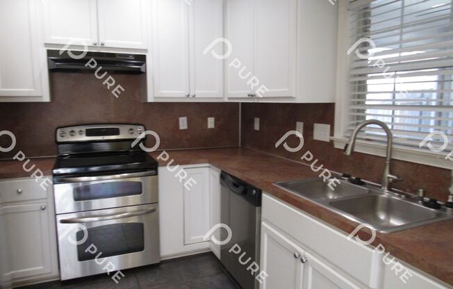 3 beds, 2 baths, $1,500