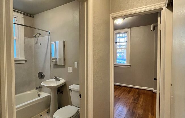 1 bed, 1 bath, $1,345, Unit 007