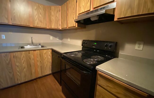 2 beds, 1 bath, 687 sqft, $2,095, Unit A404