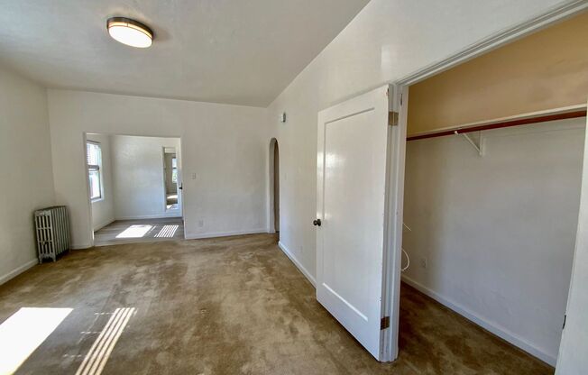 2 beds, 1 bath, 1,000 sqft, $2,095, Unit #101