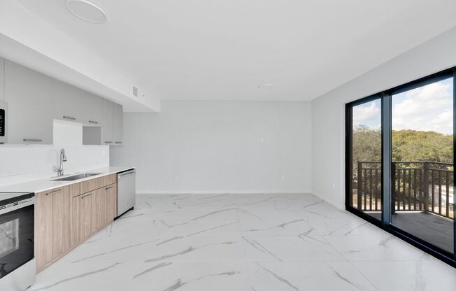 2 beds, 2 baths, 1,024 sqft, $3,230, Unit 400