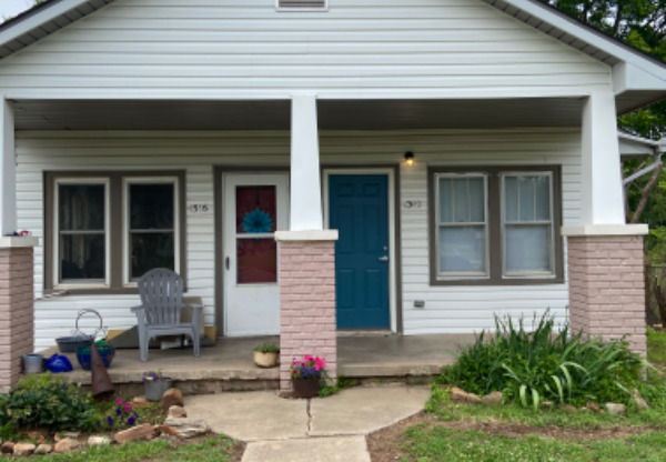 1316 N MARKET