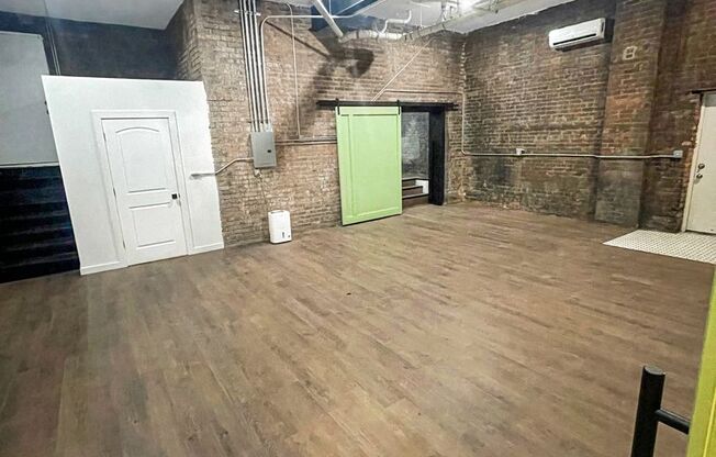 1 bed, 1 bath, 525 sqft, $1,475, Unit House