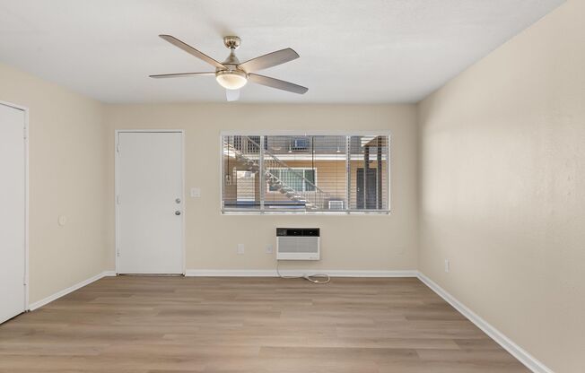 3 beds, 1.5 baths, 1,000 sqft, $2,550, Unit 4133-A