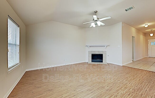 3033 LAKEFIELD DR