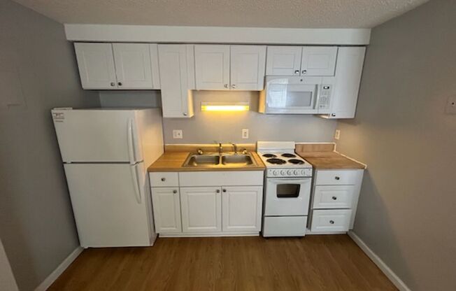 1 bed, 1 bath, 450 sqft, $750, Unit 5724-05