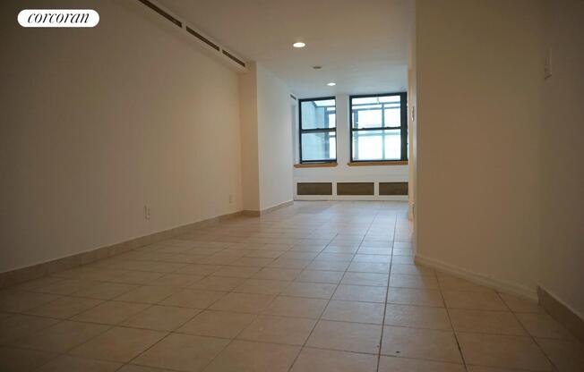 305 E 56 ST