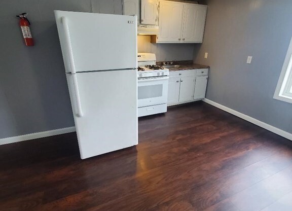 2 beds, 1 bath, 750 sqft, $1,150, Unit 2 NO