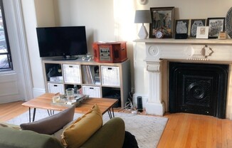 1 bed, 1 bath, 319 sqft, $2,395, Unit PARLOR