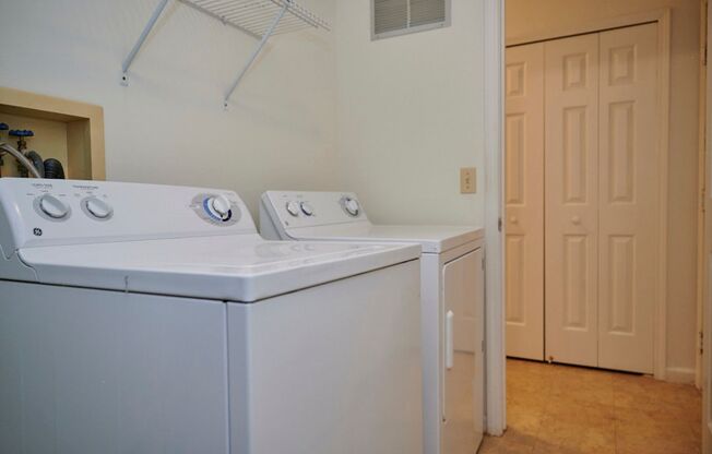 2 beds, 2 baths, 1,556 sqft, $2,275, Unit 7226