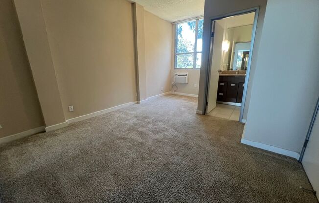 2 beds, 2 baths, 750 sqft, $2,105, Unit 352