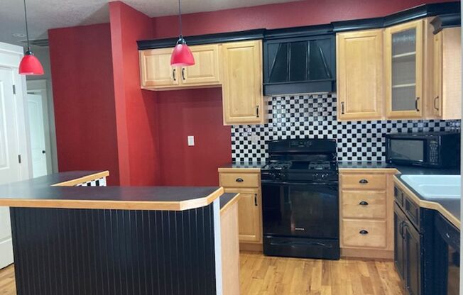 3 beds, 2 baths, $2,150