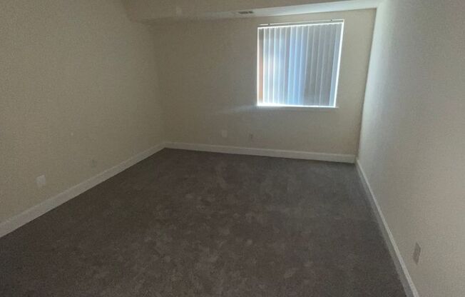 1 bed, 1 bath, 745 sqft, $1,600, Unit 14233 #A1