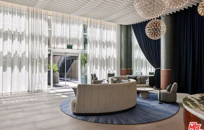 2 beds, 2.5 baths, 2,000 sqft, $7,995, Unit 5A