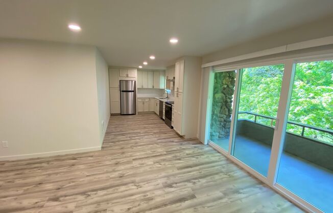 2 beds, 1 bath, 850 sqft, $1,395, Unit 301
