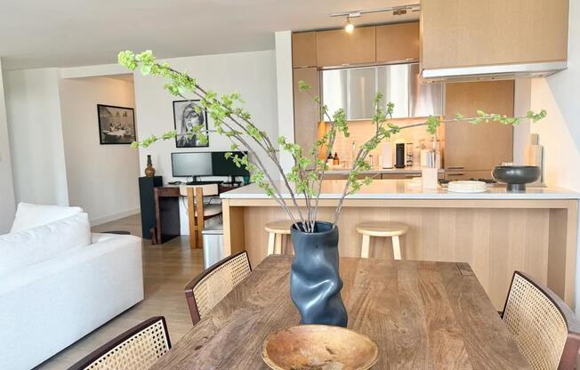 1 bed, 1 bath, $5,650, Unit 15A