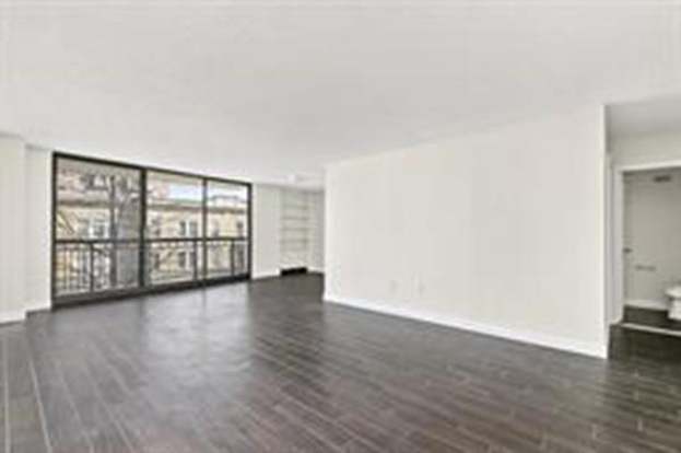 60 Longwood Ave Apt 710