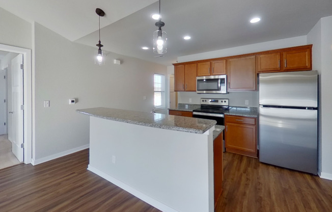 3 beds, 2 baths, $2,085, Unit 18