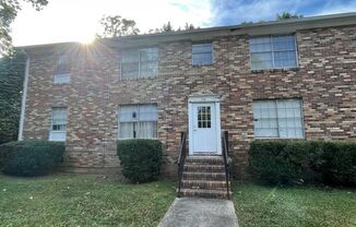 2 Bedroom / 1 Bath Carrollton Apartment - Updated!