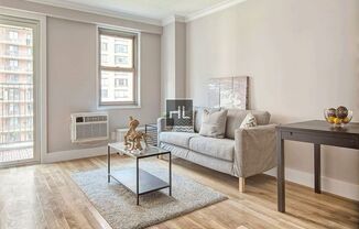 50 W 97th St