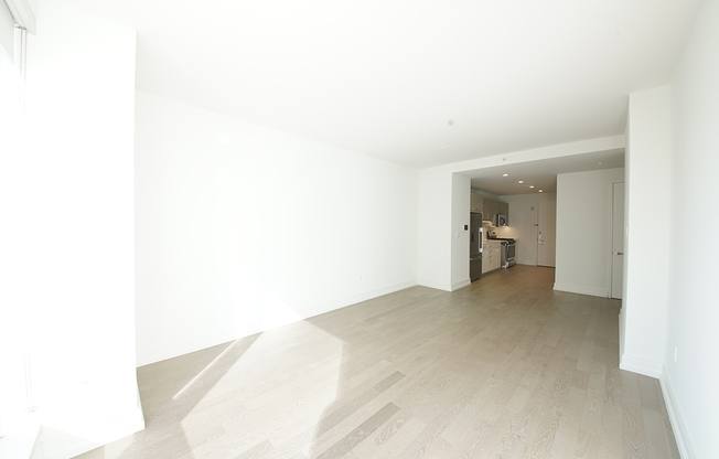 1 bed, 1 bath, $5,450, Unit 33F