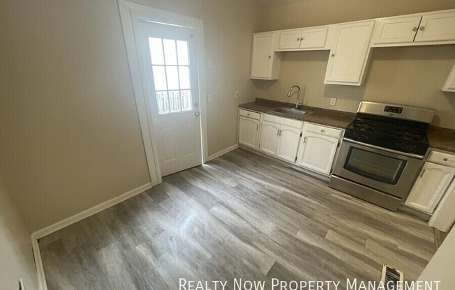1890 W 54th St Upstairs