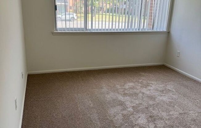 1 bed, 1 bath, 715 sqft, $1,600, Unit 00 - K- 2