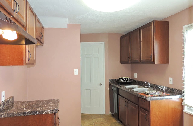 Renovated 3 Bedroom Colonial!