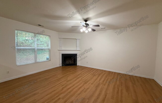 4 beds, 2.5 baths, 2,450 sqft, $2,199