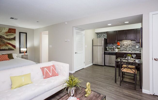 Studio, 1 bath, 504 sqft, $910, Unit Unit 0614