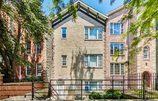 1452 W Cortez LLC
