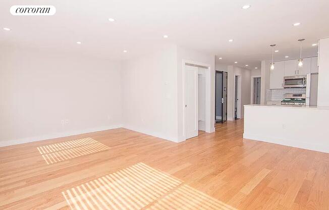 2 beds, 2 baths, $3,300, Unit 3