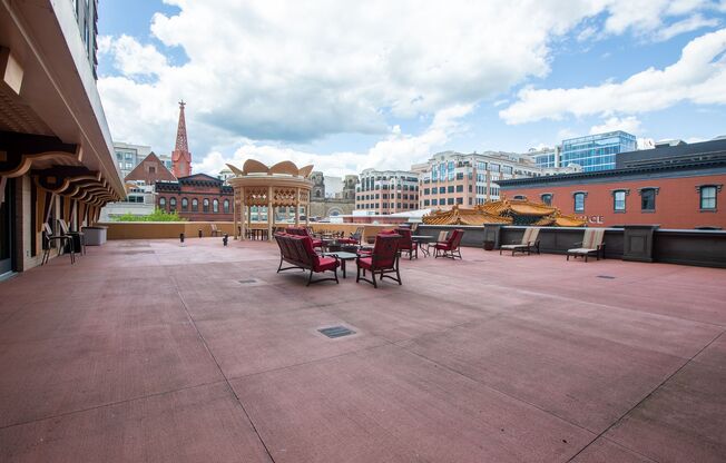 1 bed, 1 bath, $2,450, Unit (#1017)