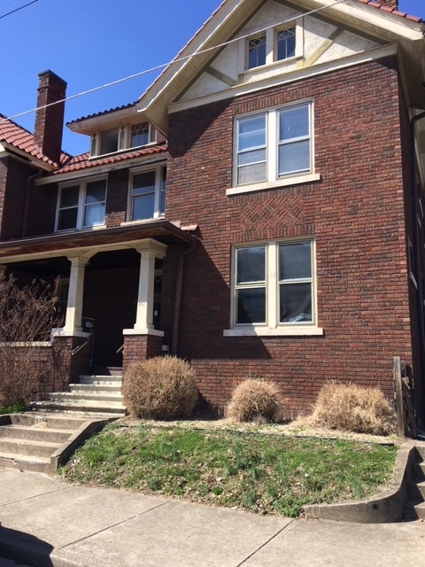 Three Bedroom Brick Home in the City of Charleston.